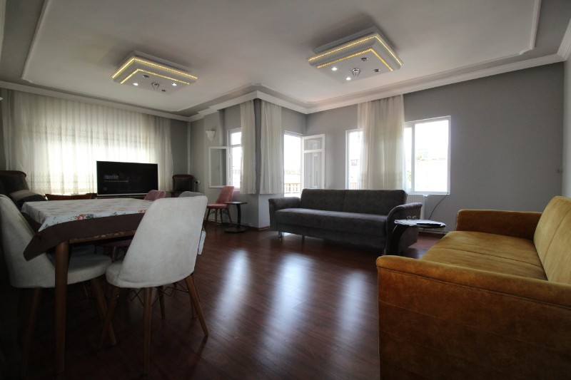 ASLAN'DAN TOROS ÜNİVER.CİV GENİŞ METRAJLI FULL YAPILI FIRSAT 3+1