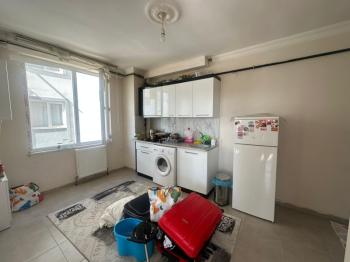 AFYON ÜÇOK EMLAKTAN ERENLER MAH KİRALIK 2+0 EŞYALI TEMİZ ARAKAT DAİRE