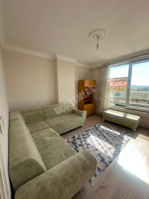 AFYON ÜÇOK EMLAKTAN ERENLER MAH KİRALIK 2+0 EŞYALI TEMİZ ARAKAT DAİRE