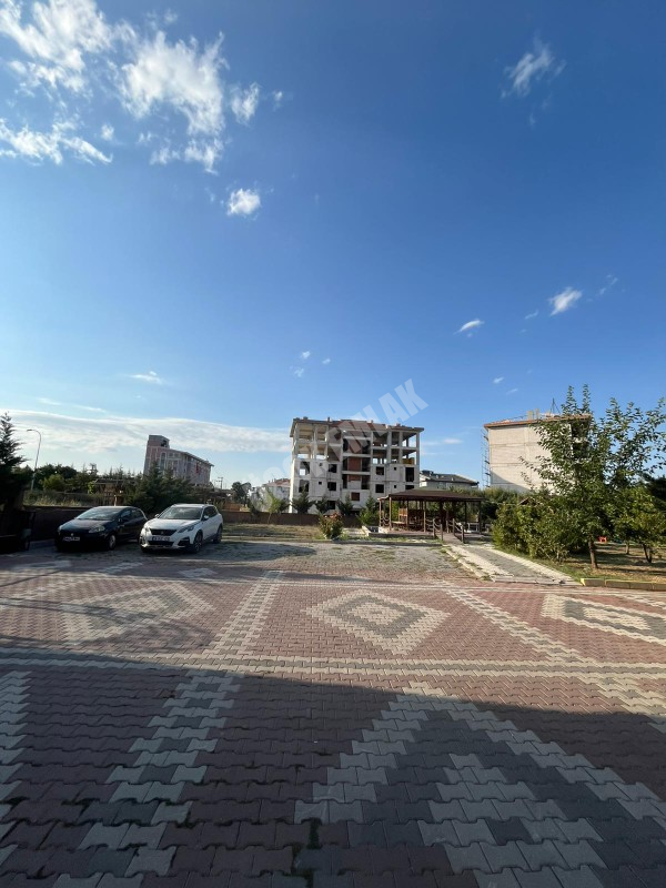 AFYON ÜÇOK EMLAKTAN ALİ İHSAN PAŞA MAH KİRALIK LÜX ARAKAT  3+1 135M²