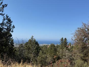 Kıbrıs Girne Bellapais Bölgesinde Kesintisiz Deniz Manzaralı Villa Yapımına Uygun 957 m2 Satılık Arsa