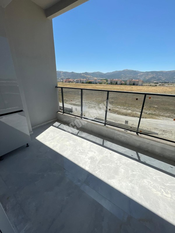 AFYON ÜÇOK EMLAKTAN ERKMEN MAHALLESİNDE ULTRA LÜKS SATILIK SIFIR 4+1 DAİRE