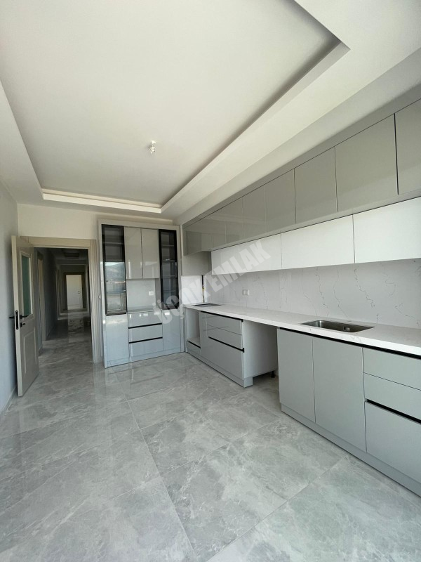 AFYON ÜÇOK EMLAKTAN ERKMEN MAHALLESİNDE ULTRA LÜKS SATILIK SIFIR 4+1 DAİRE