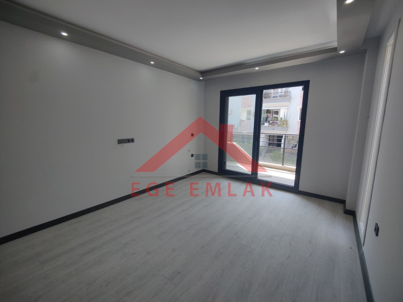 Didim Yeni Mahalle’de 2+1 Arakat Daire — Balkonlu, Krediye Uygun