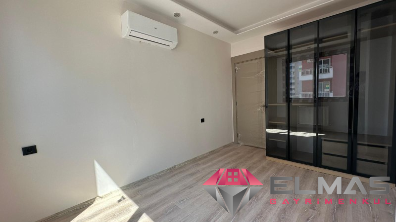 Elmas’tan 50.Yıl’da Merkezi Lokasyonda Sıfır Amerikan 1+1