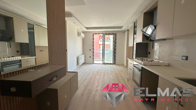 Elmas’tan 50.Yıl’da Merkezi Lokasyonda Sıfır Amerikan 1+1