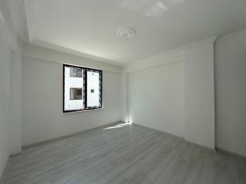 AFYON ÜÇOK EMLAKTAN MAREŞAL F ÇAKMAK MAH KİRALIK SIFIR 2+1 DAİRE