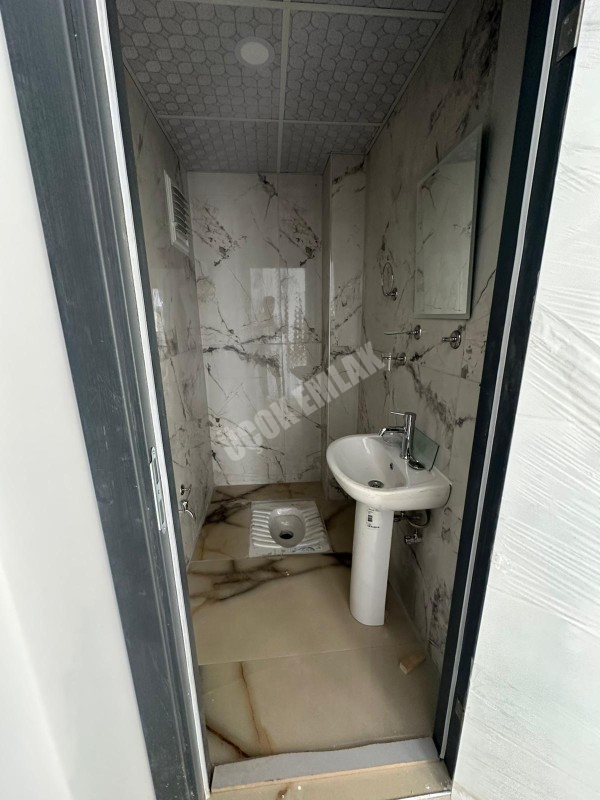 AFYON ÜÇOK EMLAKTAN MAREŞAL F ÇAKMAK MAH KİRALIK SIFIR 2+1 DAİRE