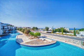 Girne Alsancak'da Satılık Site İçinde 2+1 Daire