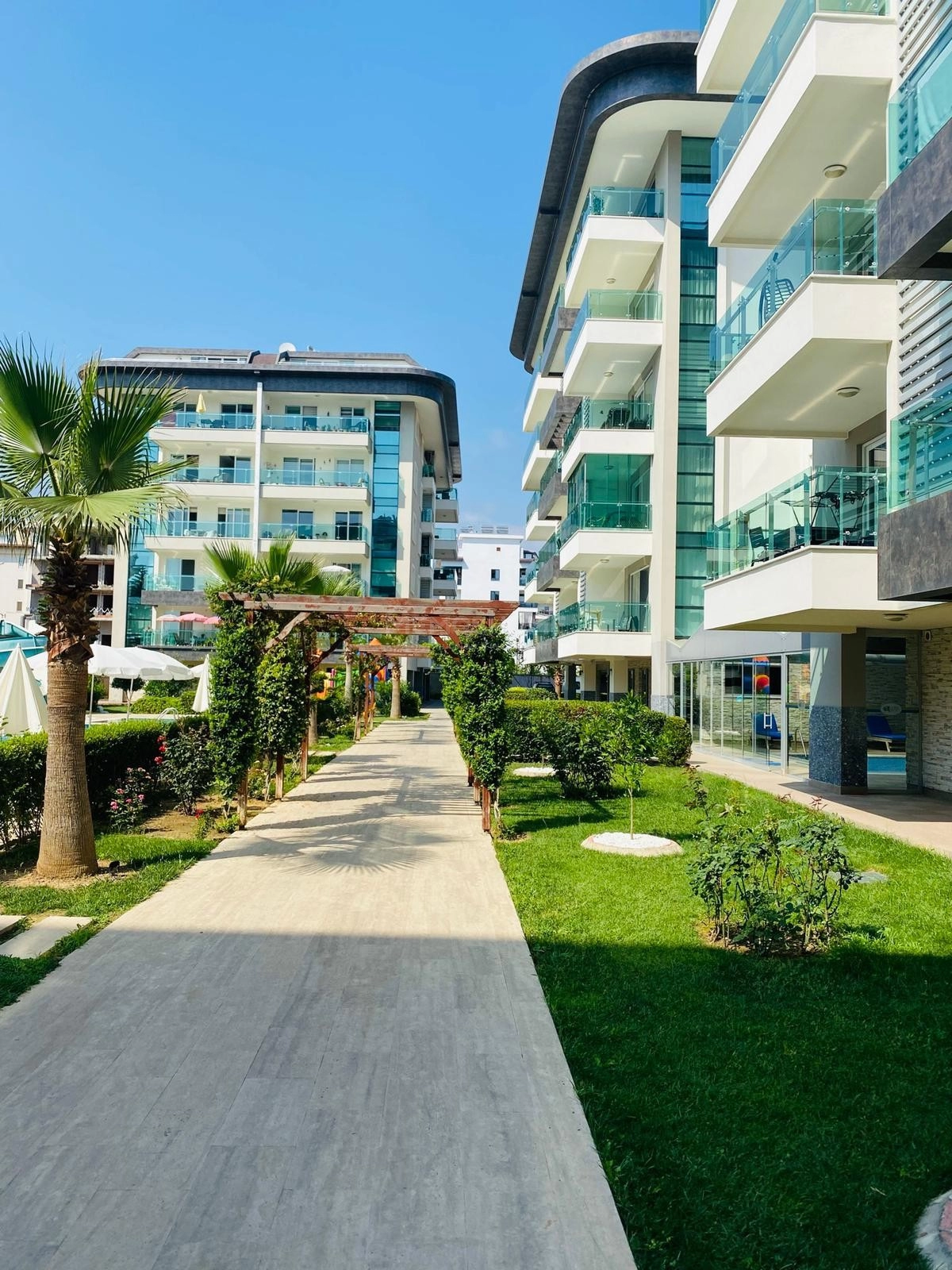 Seafront Kestel Moda Apartment