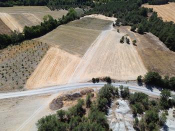 Göynük Mustanlar Köyün de Asfalt Yola Cepheli Arazi Satılık.