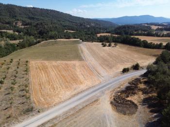 Göynük Mustanlar Köyün de Asfalt Yola Cepheli Arazi Satılık.