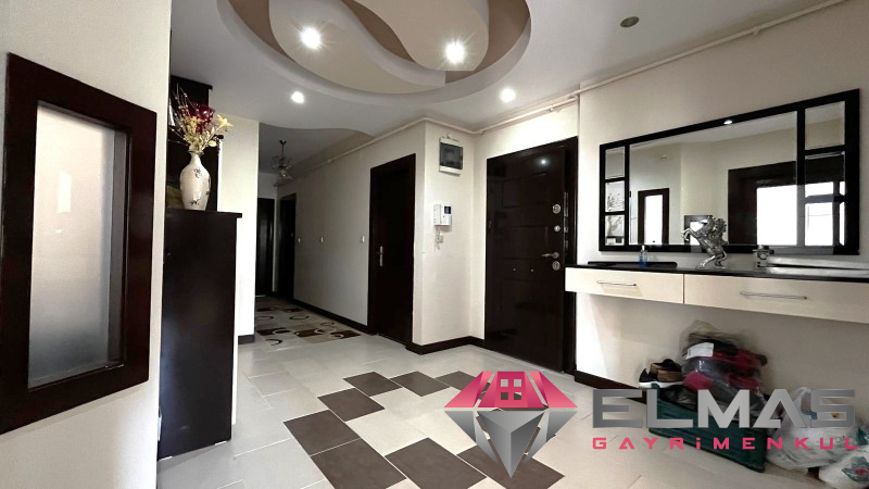 Elmas’tan Menteş’te Merkezi Konum Geniş Metraj Bağımsız 3+1