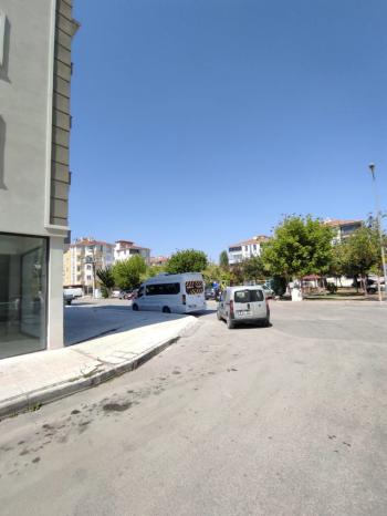 GÜVENAY - ÇORUM ULUKAVAK MAH. SELİMİYE CAMİİ CİVARI SATILIK 3+1 DAİRE