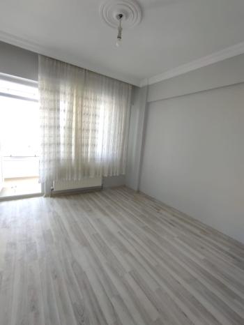 GÜVENAY - ÇORUM ULUKAVAK MAH. SELİMİYE CAMİİ CİVARI SATILIK 3+1 DAİRE