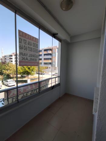 GÜVENAY - ÇORUM ULUKAVAK MAH. SELİMİYE CAMİİ CİVARI SATILIK 3+1 DAİRE