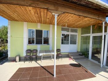 GÜVENAY - ÇORUM AYARIK BAĞLARI 2200 M2 İÇERİSİNDE 1+1 EV OLAN BAĞ