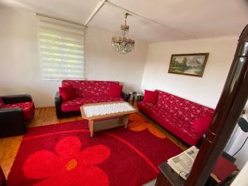 GÜVENAY - ÇORUM AYARIK BAĞLARI 2200 M2 İÇERİSİNDE 1+1 EV OLAN BAĞ
