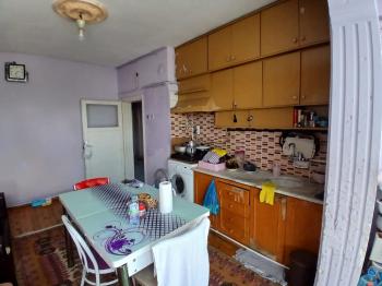 GÜVENAY - ÇORUM ÇEPNİ MAHALLESİ ULU MEZARLIK KARŞISINDA 3+1 SATILIK DAİRE