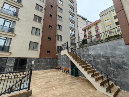 Alibeyköy Metro'ya 5 dk Güvenlikli Otoparklı Site'de 8.Kat Satılık Daire