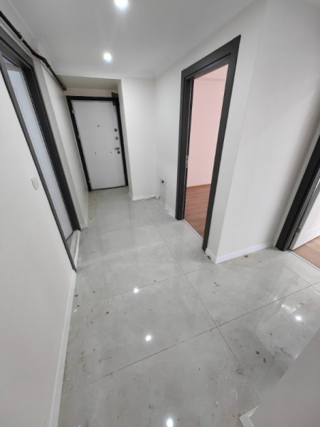 Alibeyköy Metro'ya 5 dk Güvenlikli Otoparklı Site'de 8.Kat Satılık Daire