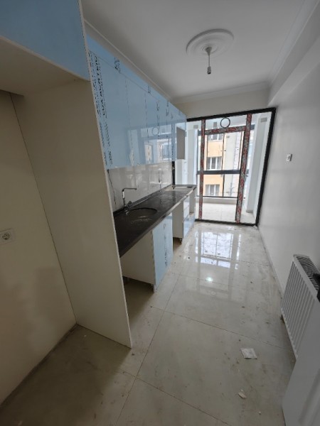 Alibeyköy Metro'ya 5 dk Güvenlikli Otoparklı Site'de 8.Kat Satılık Daire