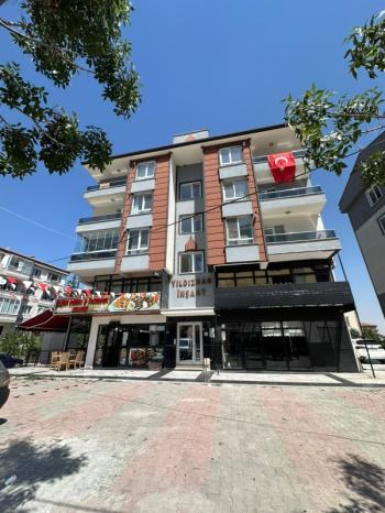 AFYON ÜÇOK EMLAKTAN ALİ İHSAN PAŞA MAH SATILIK CADDE ÜZERİ LÜX DAİRE