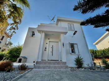 Girne Bellapaiste Tam Donanımlı 3+1 Satılık Villa