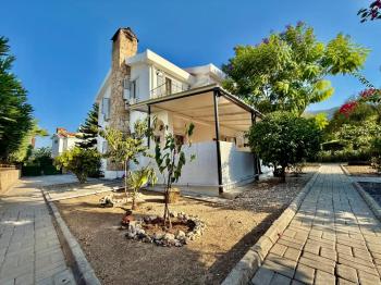 Girne Bellapaiste Tam Donanımlı 3+1 Satılık Villa