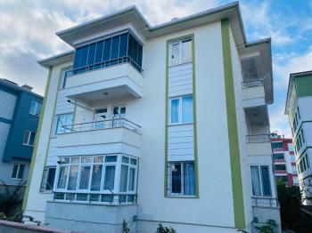 GÜVENAY - ÇORUM GÜLABİBEY KAPAKLI MEVKİ BAKIMLI SATILIK 2+1 DAİRE