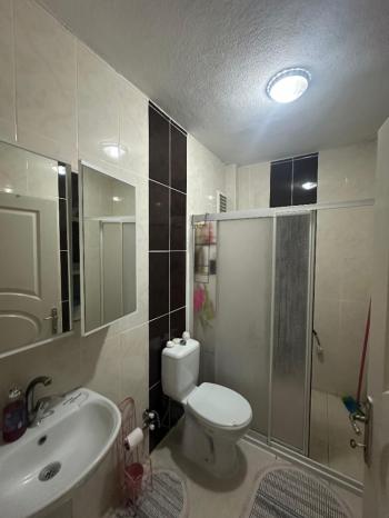 GÜVENAY - ÇORUM GÜLABİBEY KAPAKLI MEVKİ BAKIMLI SATILIK 2+1 DAİRE