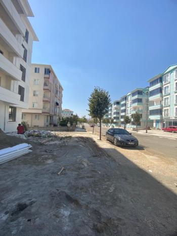 GÜVENAY - ÇORUM GÜLABİBEY MAH. KAPAKLI 3.CADDE ÜZERİ 3+1 SATILIK DAİRE