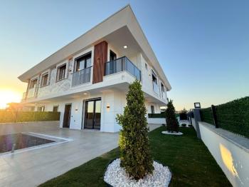 Didim'de Satılık Havuzlu 3+1 Villa
