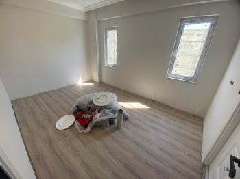 GÜVENAY - ÇORUM GÜLABİBEY EKİN CADDESİ ÜZERİ SATILIK SIFIR 3+1 DAİRE