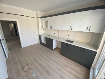 GÜVENAY - ÇORUM GÜLABİBEY EKİN CADDESİ ÜZERİ SATILIK SIFIR 3+1 DAİRE