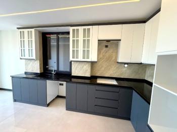 Didim'de Satılık Havuzlu Otoparklı Villa