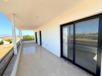 Didim'de Satılık Havuzlu Otoparklı Villa