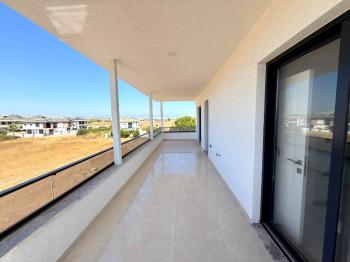 Didim'de Satılık Havuzlu Otoparklı Villa