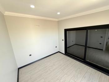 Didim'de Satılık Havuzlu Otoparklı Villa