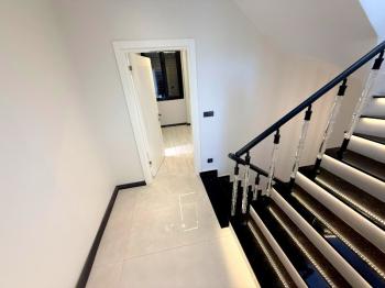 Didim'de Satılık Havuzlu Otoparklı Villa