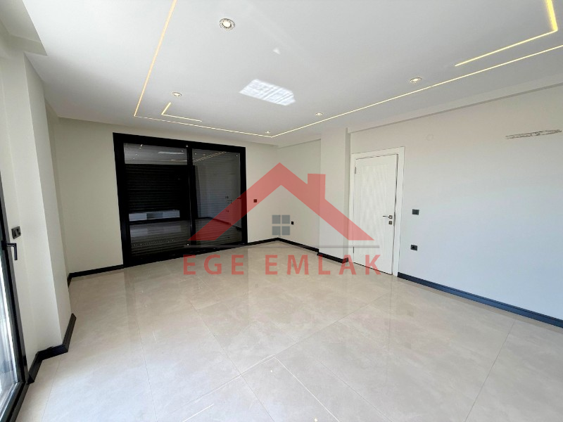 Didim'de Satılık Havuzlu Otoparklı Villa