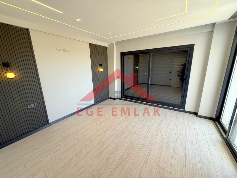 Didim'de Satılık Havuzlu Otoparklı Villa