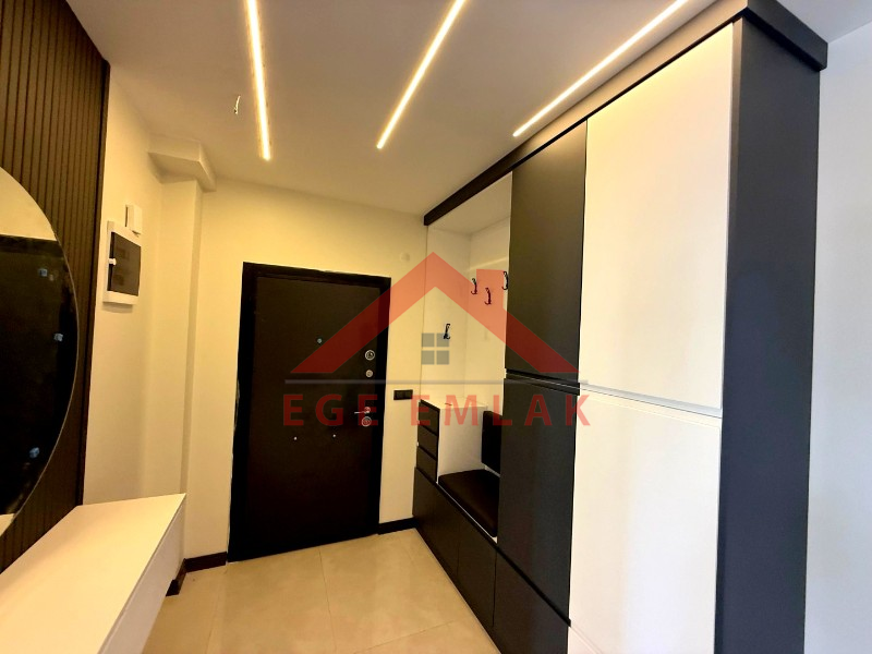 Didim'de Satılık Havuzlu Otoparklı Villa