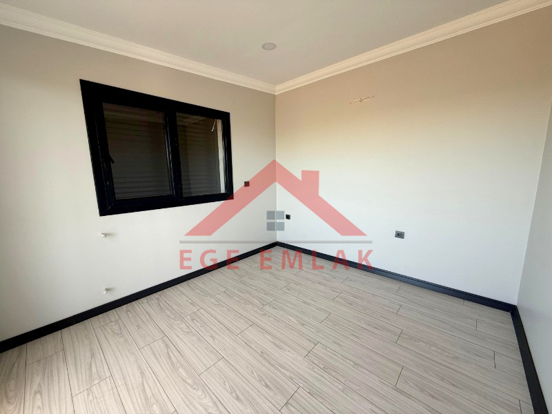 Didim'de Satılık Havuzlu Otoparklı Villa