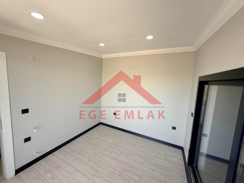 Didim'de Satılık Havuzlu Otoparklı Villa