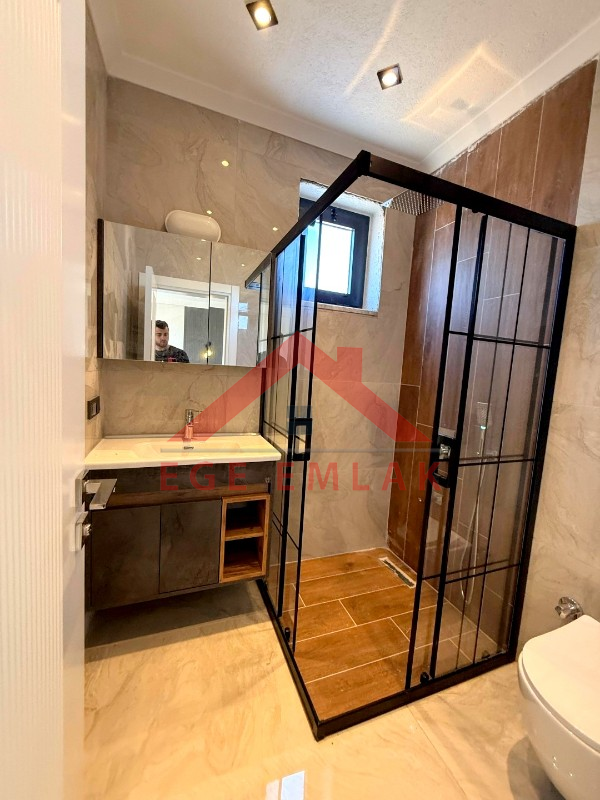 Didim'de Satılık Havuzlu Otoparklı Villa