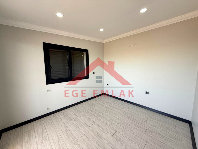 Didim'de Satılık Havuzlu Otoparklı Villa