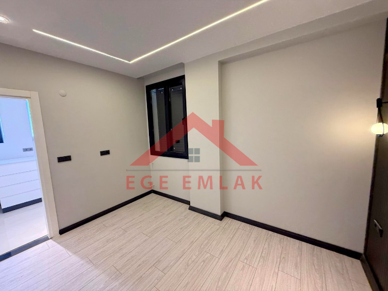 Didim'de Satılık Havuzlu Otoparklı Villa