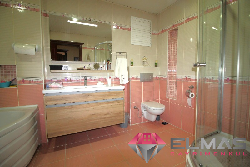 Elmas’tan Menderes’te Tek Blok Jeneratörlü Emsalsiz Metraj  4+1