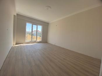 GÜVENAY- ÇORUM GÜLABİBEY MAHALLESİ EKİN CADDESİ ÜZERİ SATILIK SIFIR  3+1 DAİRE